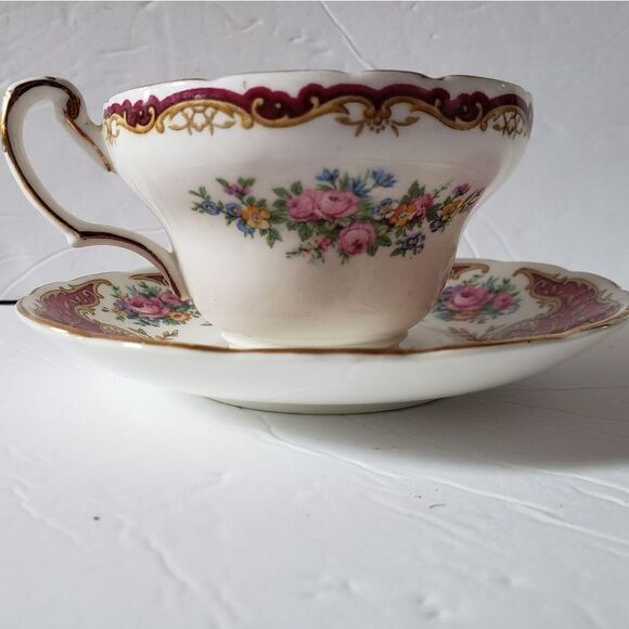 Foley Teacup & Saucer - Picture 5 of 10